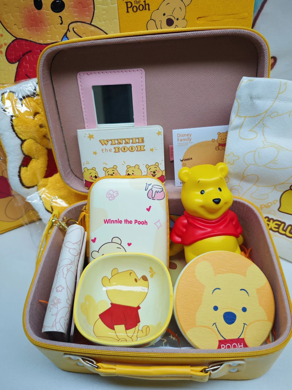 【Winnie the Pooh】 Mystery Gift Box