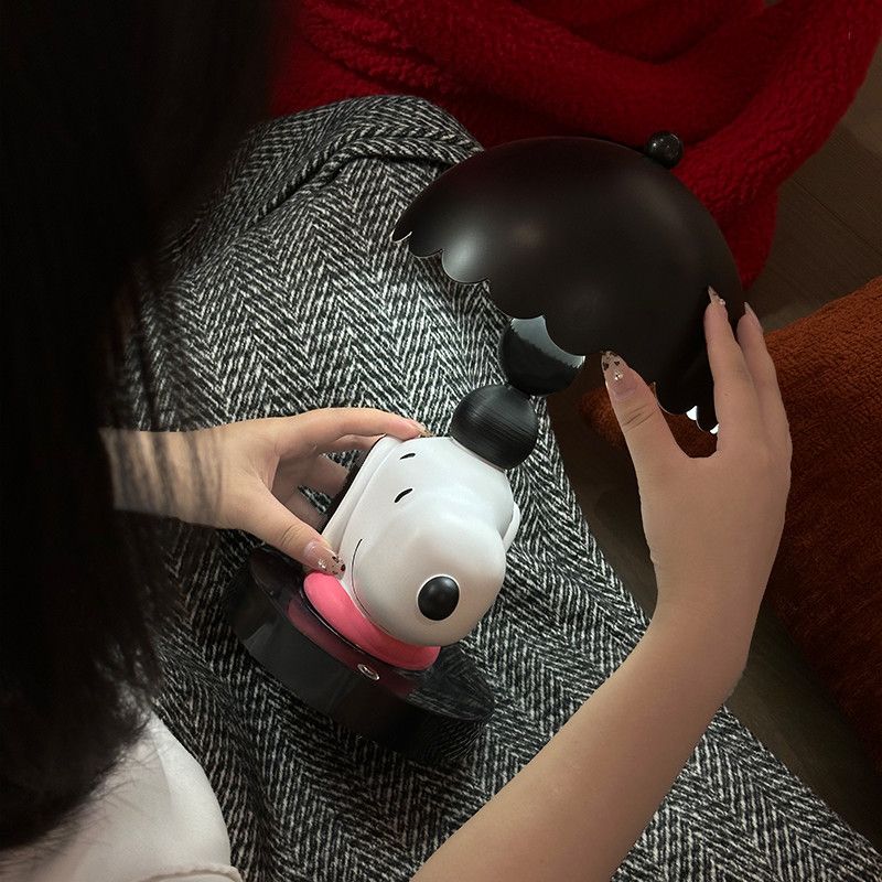 Snoopy Umbrella Design Table Lamp