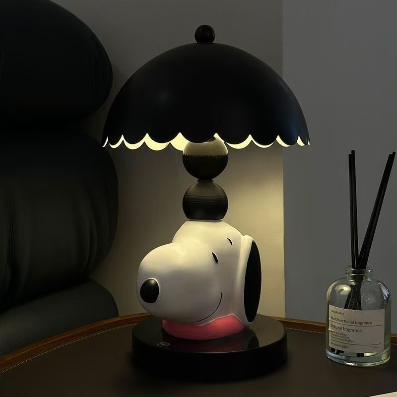 Snoopy Umbrella Design Table Lamp