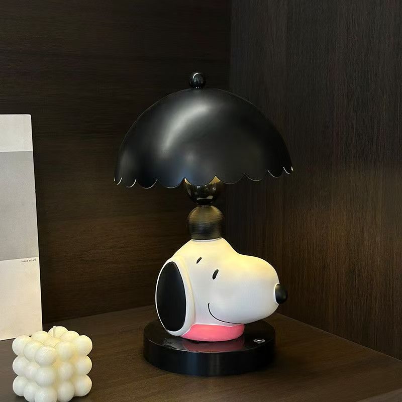 Snoopy Umbrella Design Table Lamp