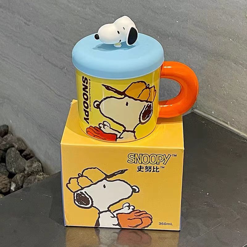 Snoopy Ceramic Mug with 3D Figurine Lid
